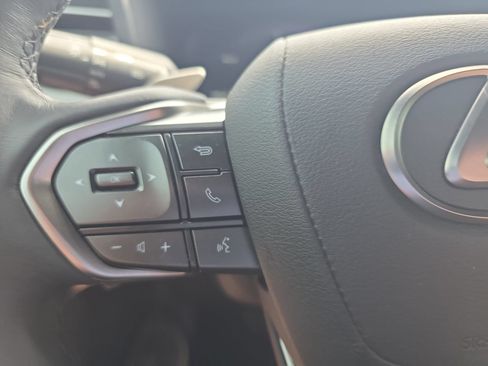 Used 2025 Lexus GX 550 w/ Cold Area Package AWD/4WD image 17