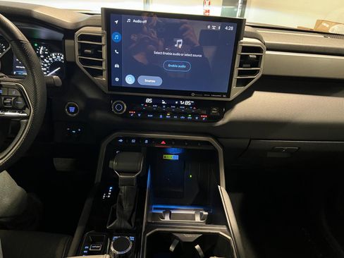 Used 2022 Toyota Tundra Limited image 16