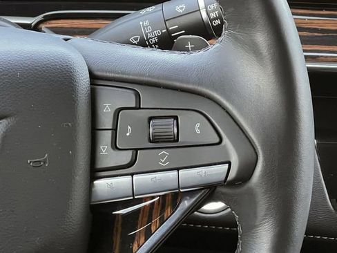 Certified 2024 Cadillac Escalade Premium Luxury image 16