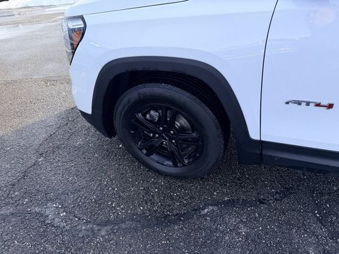 Used 2022 GMC Terrain AT4 w/ Infotainment Package II image 10