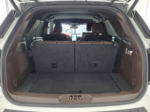 Used 2022 Ford Explorer King Ranch w/ Premium Technology Package AWD/4WD image 32