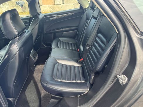 Used 2020 Ford Fusion SEL image 10