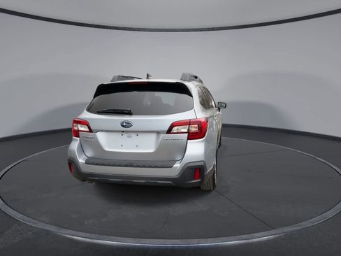 Used 2019 Subaru Outback 2.5i Premium image 7