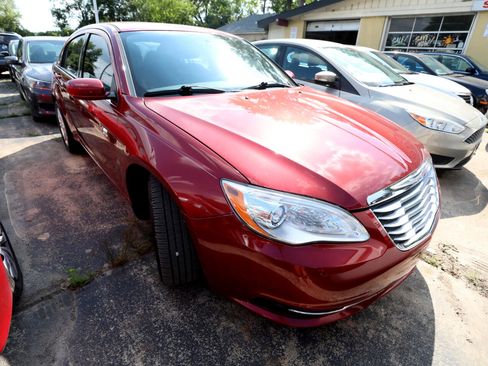 Used 2012 Chrysler 200 Touring image 3