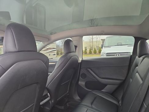 Used 2022 Tesla Model Y Performance AWD/4WD image 35