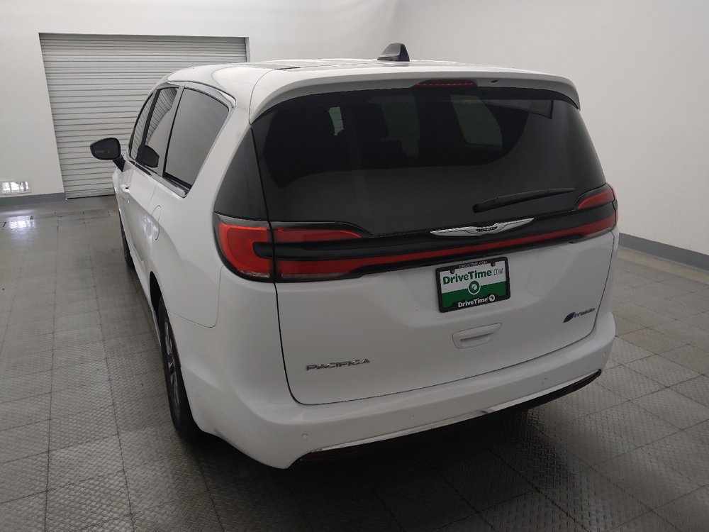 Used 2024 Chrysler Pacifica Limited FWD image 6