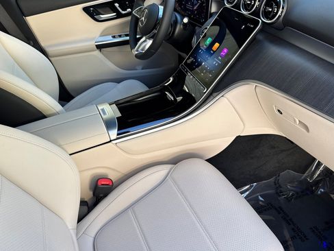 New 2026 Mercedes-Benz GLC 300 image 11