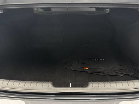 Used 2024 Hyundai Elantra SEL w/ Convenience Package FWD image 36