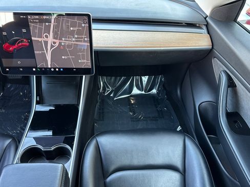 Used 2018 Tesla Model 3 Mid Range image 25