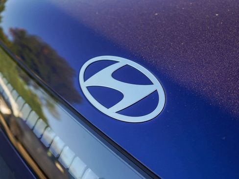 New 2026 Hyundai Ioniq 9 SE image 11