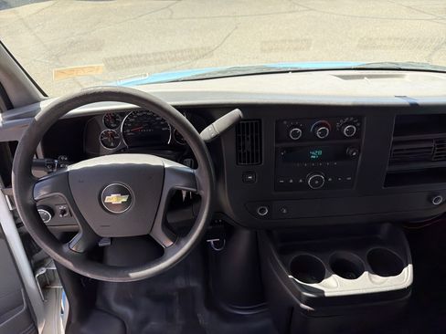 Used 2014 Chevrolet Express 3500 RWD image 13