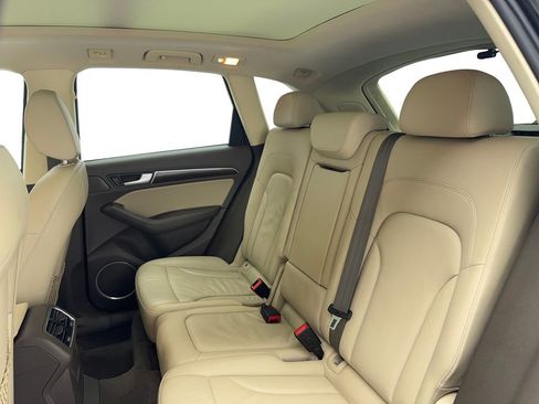 Used 2017 Audi Q5 2.0T Premium Plus w/ Technology Package image 16