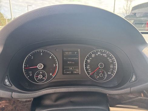 Used 2015 Volkswagen Passat TDI SEL Premium image 20