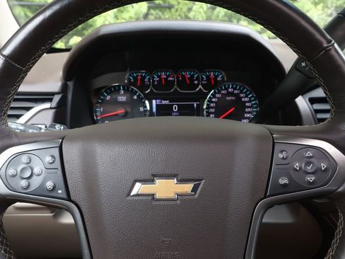 Used 2018 Chevrolet Tahoe LT w/ Luxury Package AWD/4WD image 29