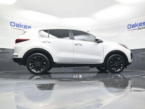 Used 2018 Kia Sportage EX w/ EX Sport Appearance Package image 46