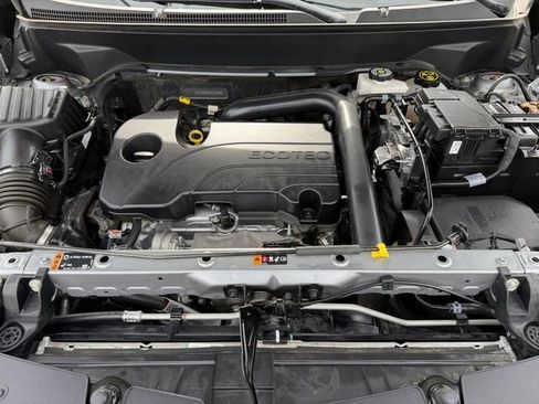 Used 2023 Chevrolet Equinox LS image 29