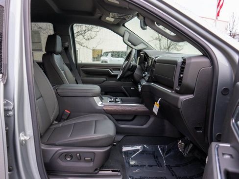 New 2026 GMC Sierra 2500 SLT w/ SLT Convenience Package image 10