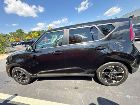 Certified 2023 Kia Soul EX FWD image 2