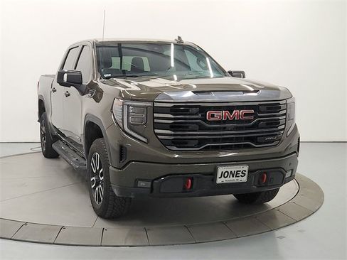 Used 2023 GMC Sierra 1500 AT4 w/ Technology Package image 2
