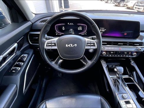 Used 2025 Kia Telluride S FWD image 5