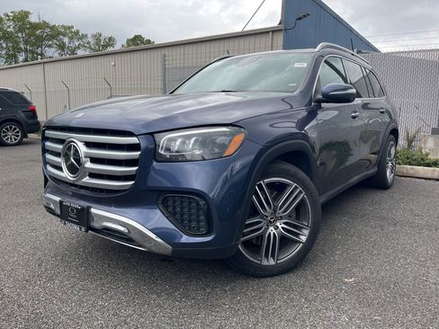 Used 2025 Mercedes-Benz GLS 450 4MATIC image 1
