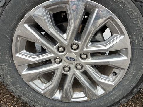 Used 2024 Ford F150 Lariat w/ FX4 Off-Road Package image 13