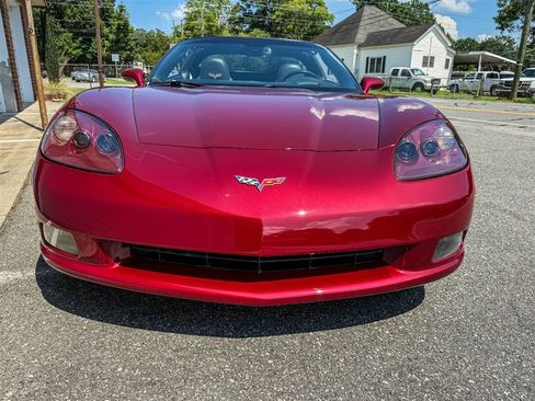 Used 2007 Chevrolet Corvette Coupe w/ Preferred Equipment Group RWD image 14