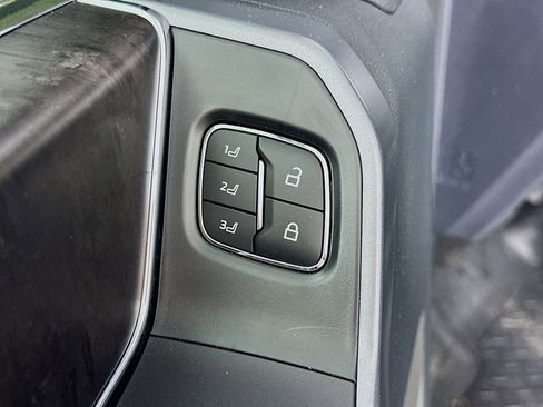 Used 2021 Ford F150 Lariat RWD image 21