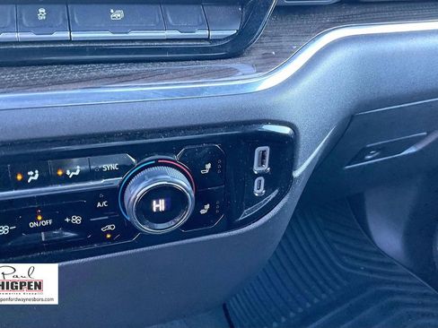 Used 2025 Chevrolet Silverado 1500 LT image 32