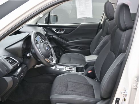 Used 2024 Subaru Forester Premium image 18