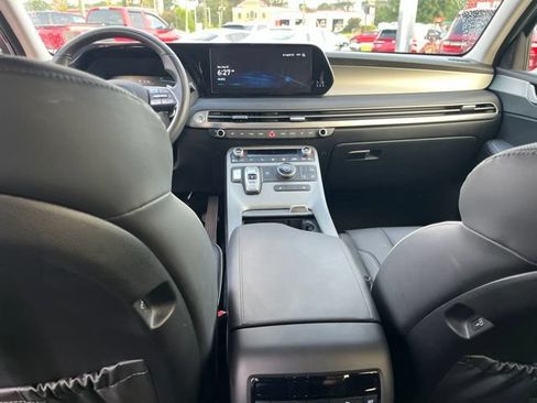 Used 2025 Hyundai Palisade SEL FWD image 19