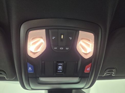 Used 2025 RAM 1500 Big Horn RWD image 15