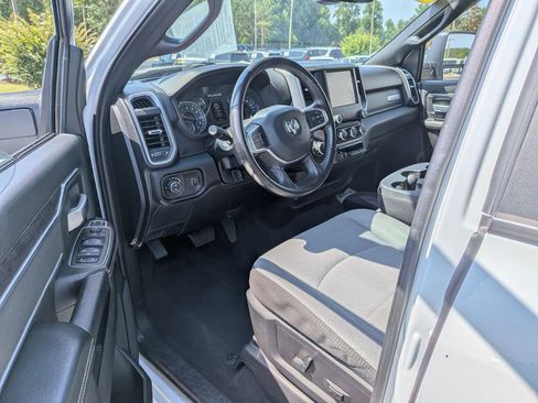 Used 2024 RAM 2500 Big Horn RWD image 11