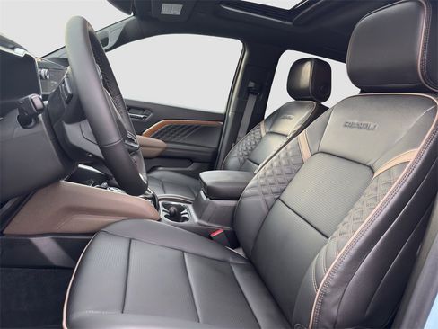 Used 2026 GMC Canyon Denali image 5