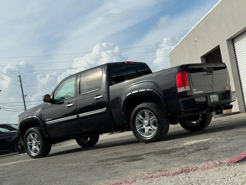 Used 2011 GMC Sierra 1500 Denali AWD/4WD image 3