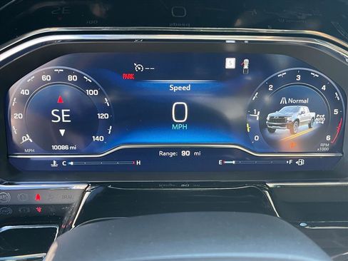 Used 2024 Chevrolet Silverado 1500 ZR2 image 8