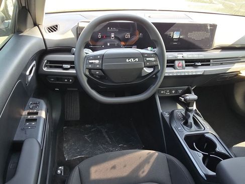 New 2026 Kia K4 LXS image 13