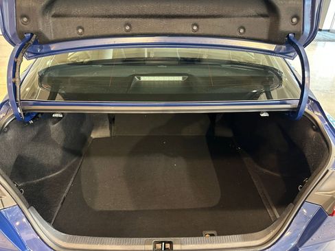 Used 2025 Toyota Camry SE image 31