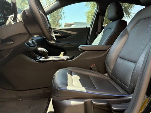 Used 2025 Buick Envista Sport Touring FWD image 8
