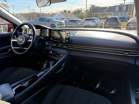 Used 2021 Hyundai Elantra SEL w/ Convenience Package image 21