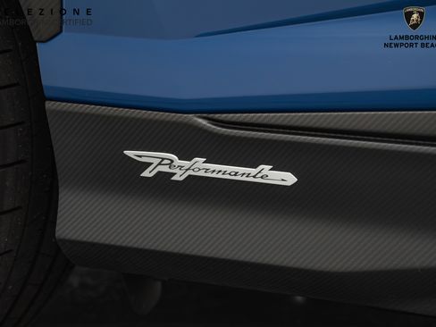 Used 2024 Lamborghini Urus Performante image 9
