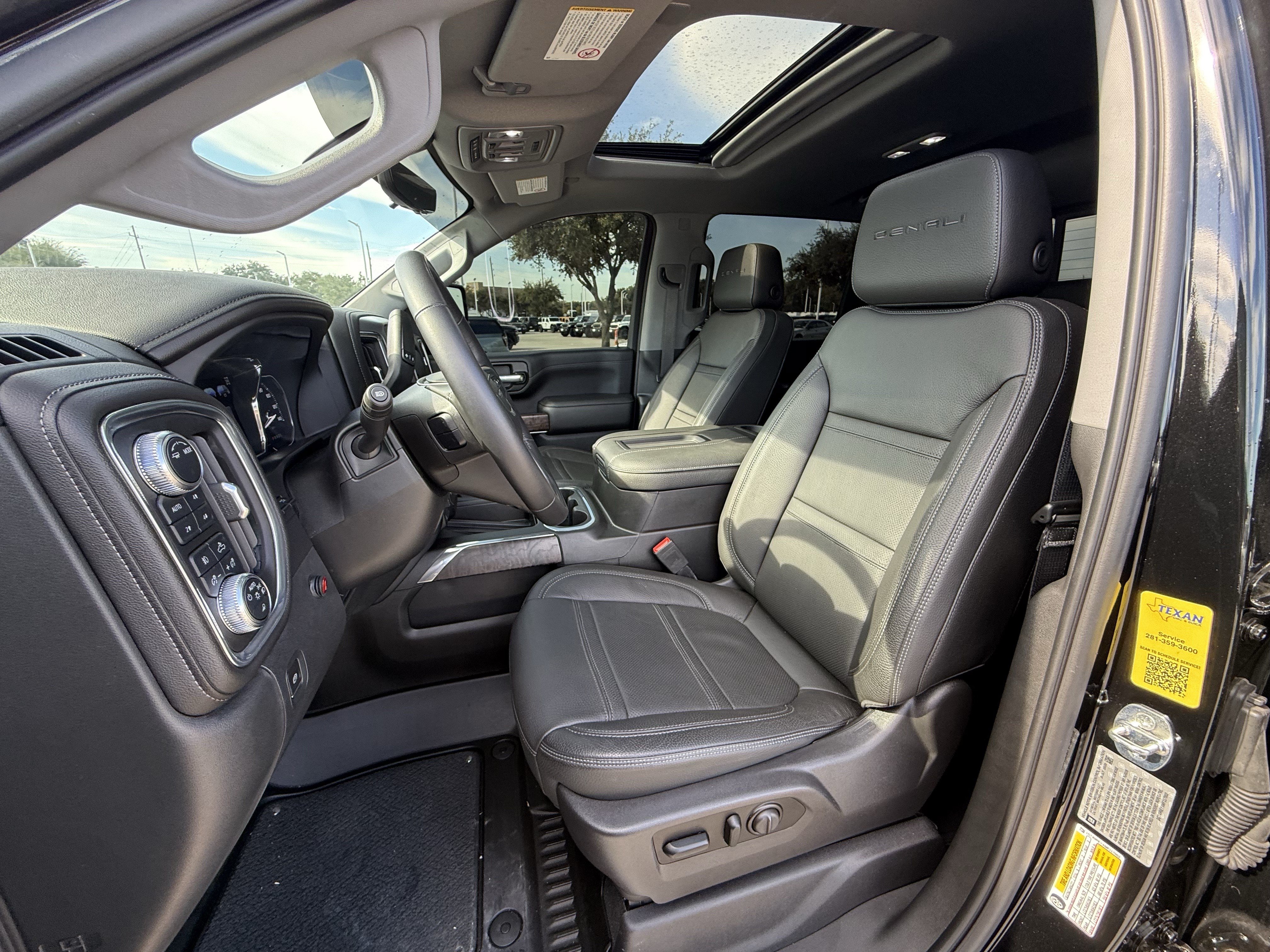 Used 2021 GMC Sierra 2500 Denali w/ Denali Black Diamond Edition AWD/4WD image 27