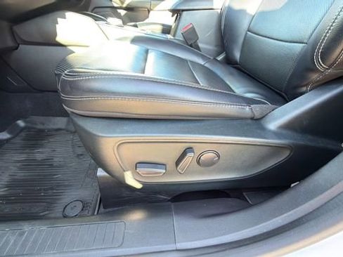 Used 2022 Ford Escape Titanium w/ Class II Trailer Tow Package image 16