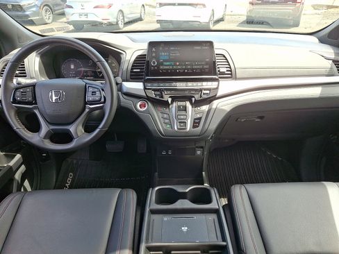 Used 2025 Honda Odyssey Sport-L image 11