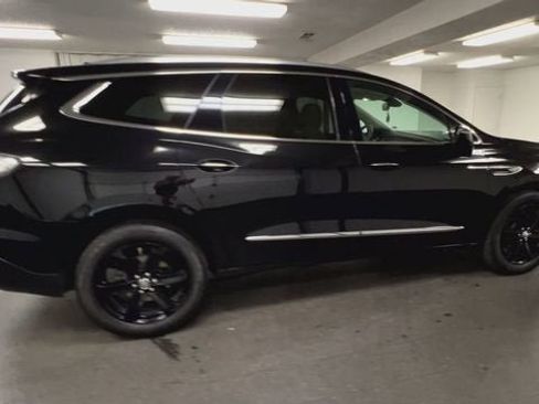 Certified 2023 Buick Enclave Essence w/ Sport Touring Edition FWD image 9