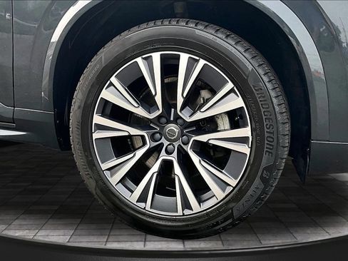 Used 2022 Volvo XC90 T5 Momentum w/ Climate Package AWD/4WD image 38