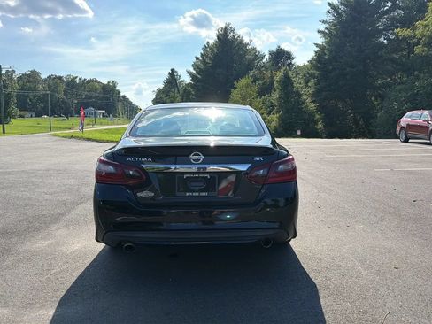 Used 2018 Nissan Altima 2.5 SR FWD image 6