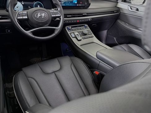 Used 2024 Hyundai Palisade SEL w/ Premium Package FWD image 26