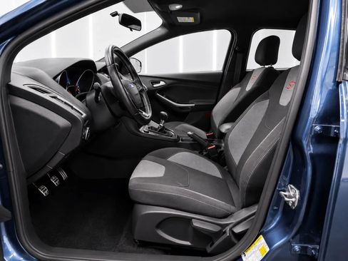 Used 2018 Ford Focus ST FWD image 8