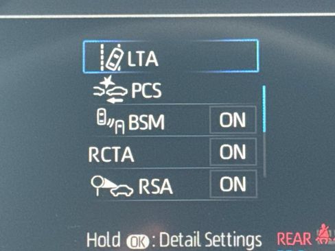 Used 2025 Toyota RAV4 XLE AWD/4WD image 19